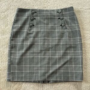 H&M plaid pencil skirt. Size 10. Worn once.